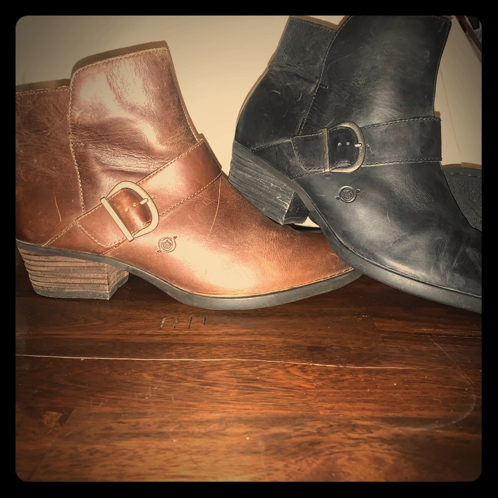 2pairs of Born Womens Baloy booties